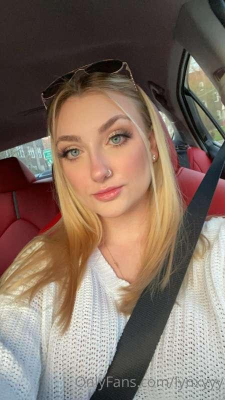 im backkkkk!!! i missed you :) what do you guys wanna see??