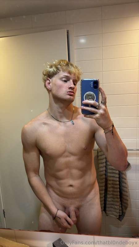 It’s looking a bit soft rn, come make it hard for daddy x