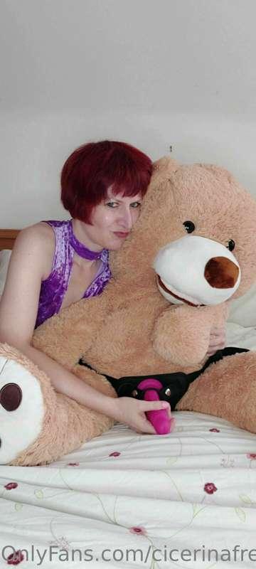 A 2+ minute sextape with my 5+ teddy and the strapon I've go..