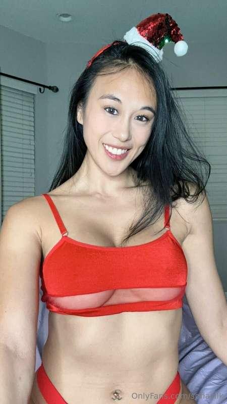 😘 Join me for my holiday live show tonight at 10pm EST🔴