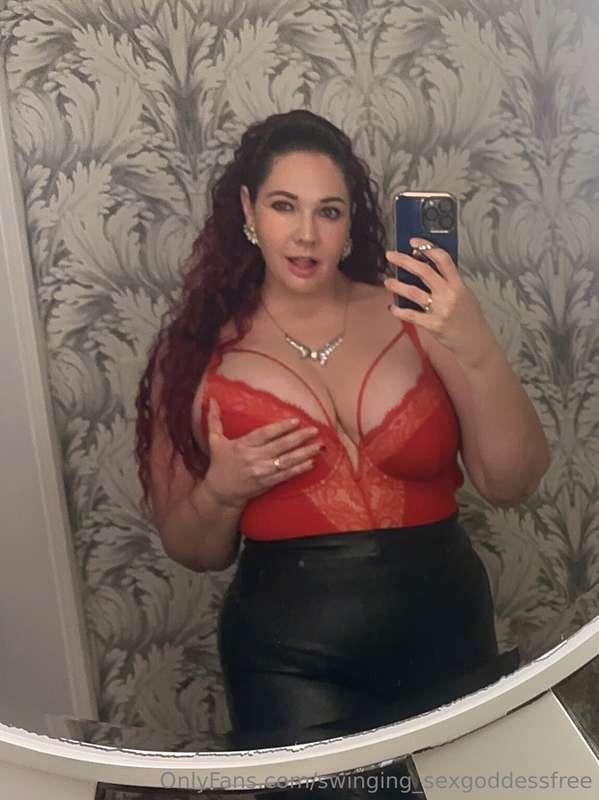 This girl needs a hot date to fuck!!! 😻