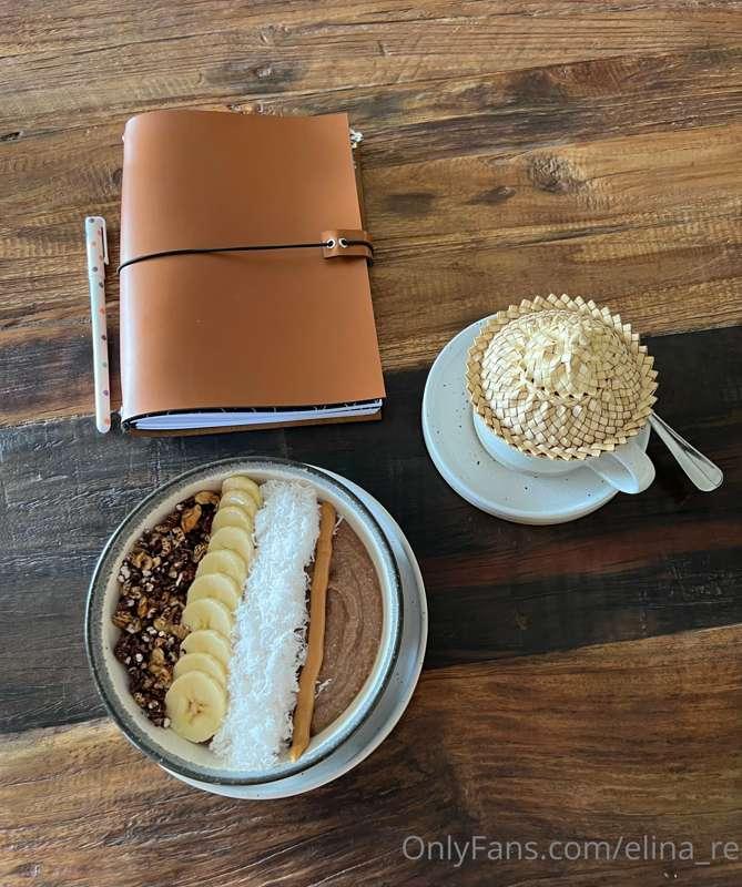 This is my morning today 🥰
I am eating smoothie bowl and wri..