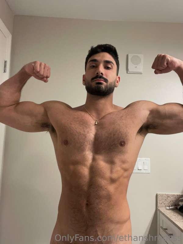 Flex on me