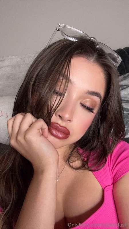 Make me close my eyes and moan with so much pleasure😻😻