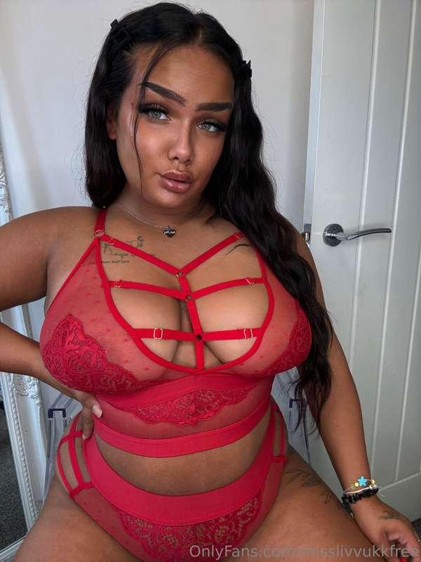 HERES A NOSEY OF MY NEW SET 😍