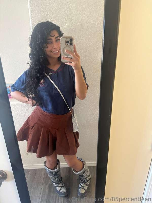 Hey babes join my live 😋💕 https://www.twitch.tv/85percentlee..