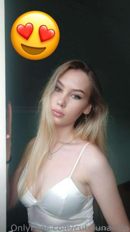 🔥READY TO DO ALL YOUR HOT FANTASIES. FILL HER HOLES WITH YOU..