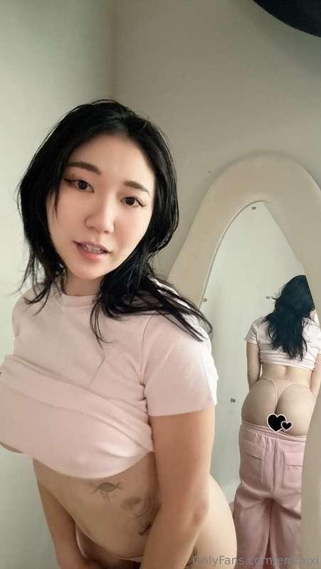 What are you doing step-mirror? 👀