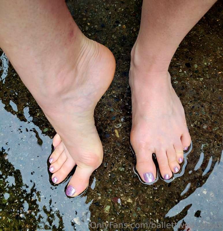 April showers bring May flowers 👣☔️