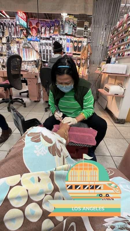 LA hood swapmeet pedi😹😂😭🤣 someone suck my toez pweez