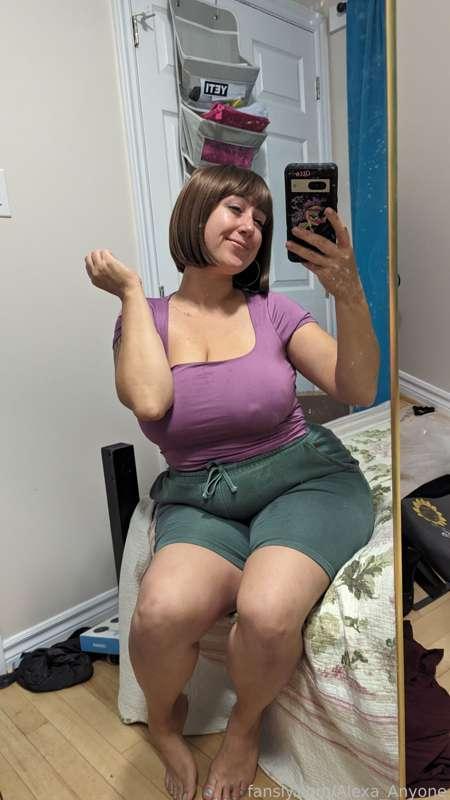 Do you like being roughed up a little? I feel so dominant and stern in this wig, but I am quite happy to be a sweet and loving mom 🤷‍♀️❤️



#wig #cosplayer #mean #stepmom #sweet #bitch #bigboobs #bignipples #mirror #selfie #bobcut #milf