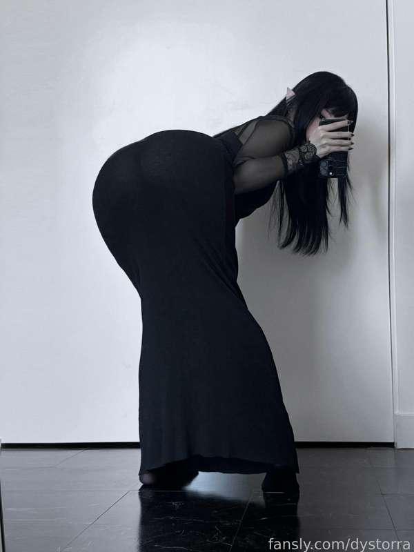 I think this dress is see through can you check for me?