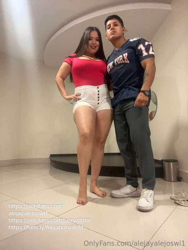 Alejo con la chica lo que se va comer 🍑😈