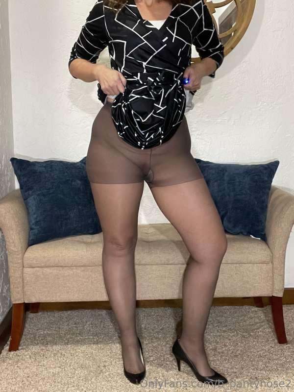 January 28th a few of the 19 pics posted 💋