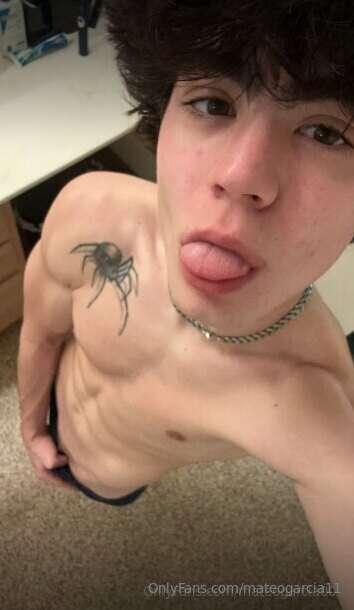 Let me lick it babe 😏🔥