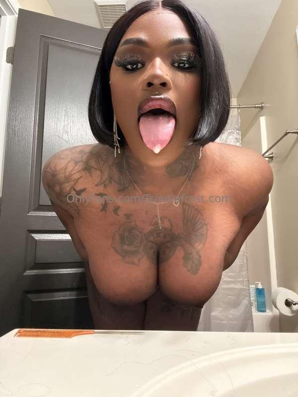 Wanna make my mouth drip? 🤤 DM me, babe 