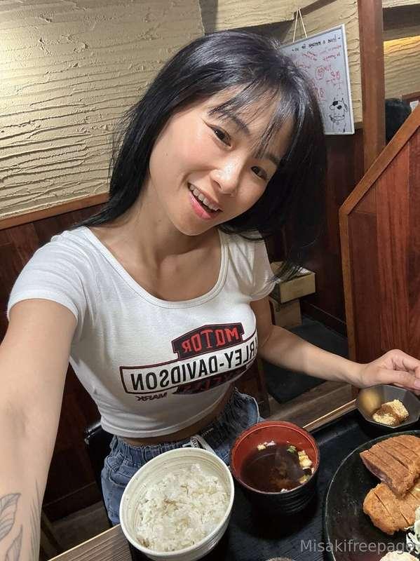 Happy girl, full plate 🥢