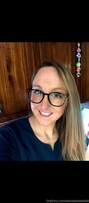 Got myself some new fancy glasses, whatcha think?