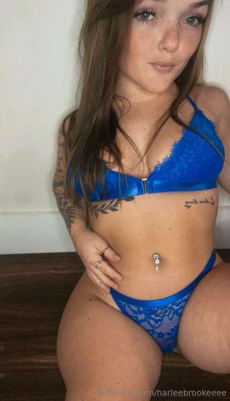 dm me for some of my b/g content 😋