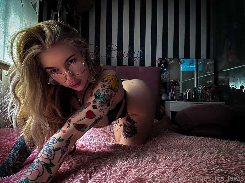 Can we fuck in this position?🔥🫣