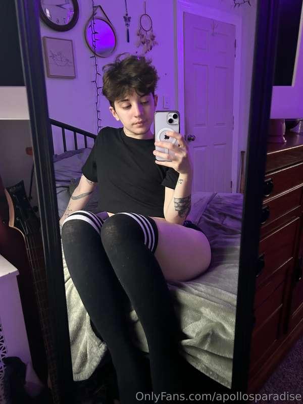 Someone kiss me!!
