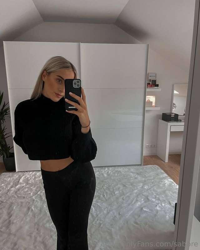 your prettiest blondie :P