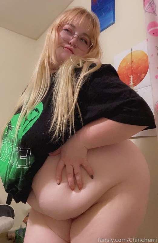 Me when I get my nails done and I wanna show them off :3

#fyp #asmr #chubby #fat #tummy #tummyplay #bellyplay #bodyworship #nails #fakenails #pamper 