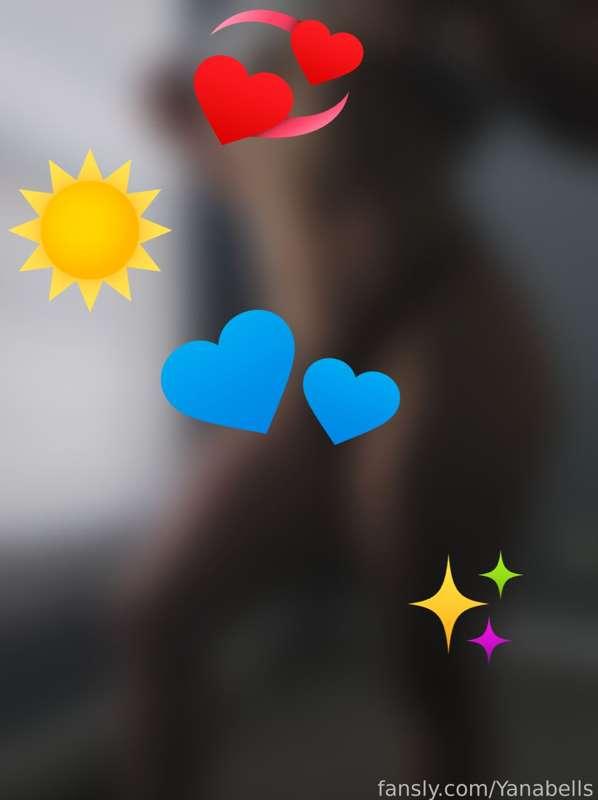 Getting ready for the gym. You comin? We can do a little extra cardio when we get back 👀 😏 
--------------
#fyp #morning #tummy #abs #thighs #underboob 
