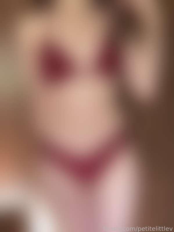 petitelittlev image #2