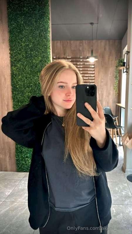 My friend is looking for her daddy @bunnybytee🙈💦 This naught..