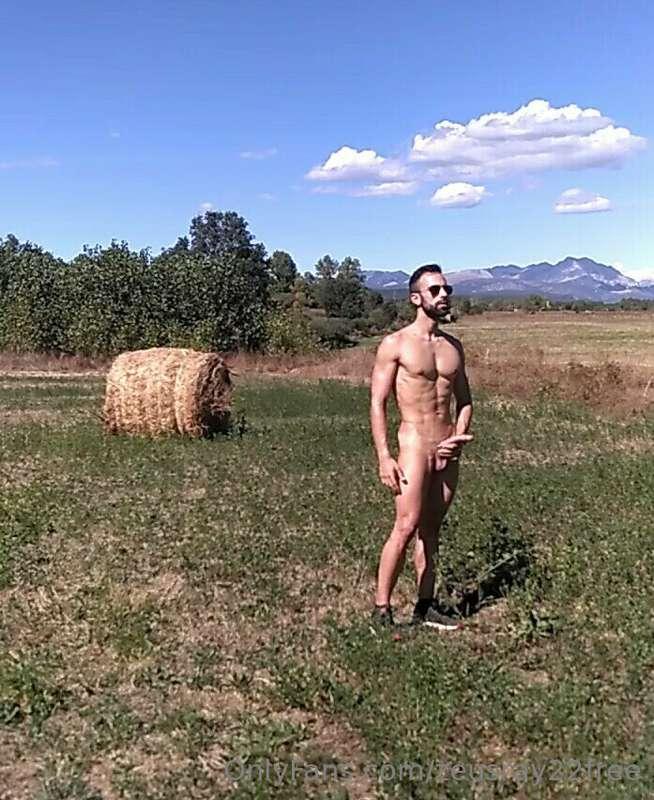 Wanna have sex in the countryside? 🍆🏞️😏