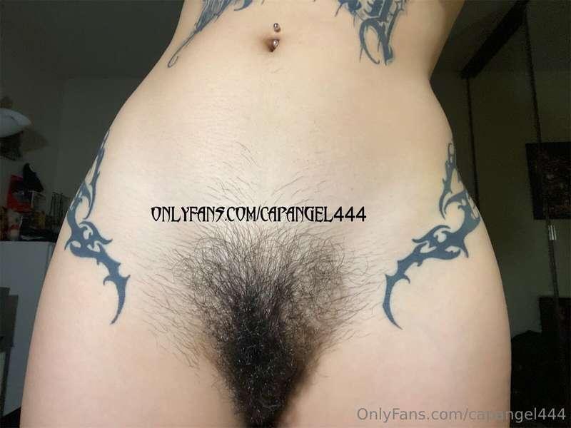 imagine resting ur head on my bush… 