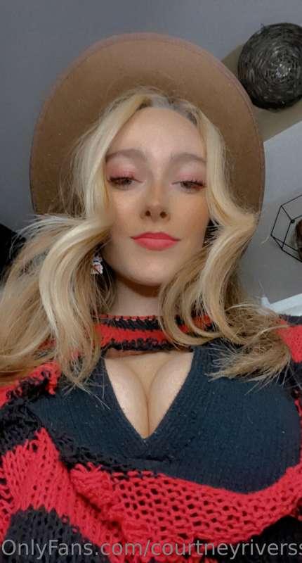 Hope everyone’s had the best Halloween <3