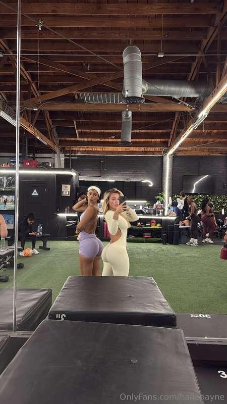 👯‍♀️
