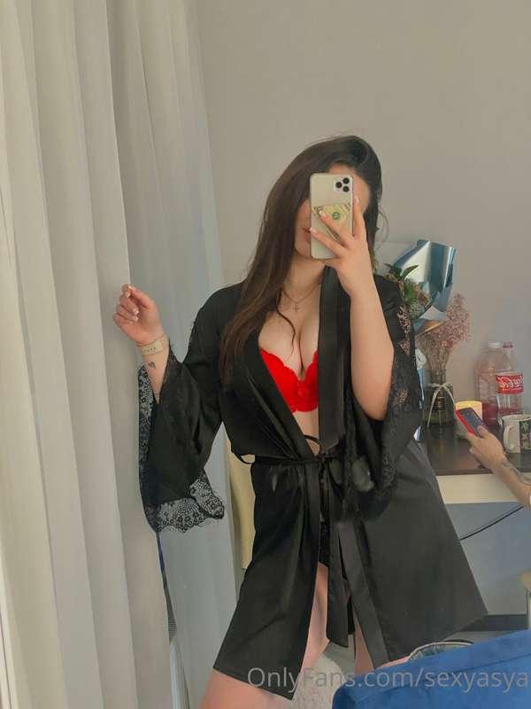 good evening, undress me in dm 😏