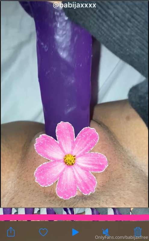 Big dildo stretching my wet pussy open until I cum 💦