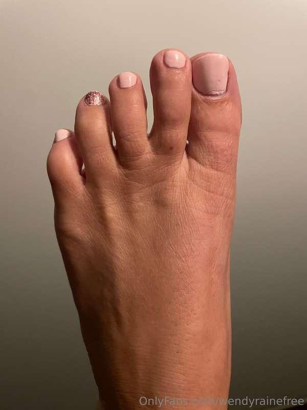 Time for a new pedicure...who wants to help me out??