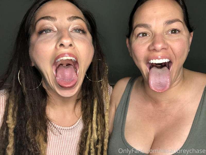 sister, sister! @katiesavage 
👅👅
little men get devoured!