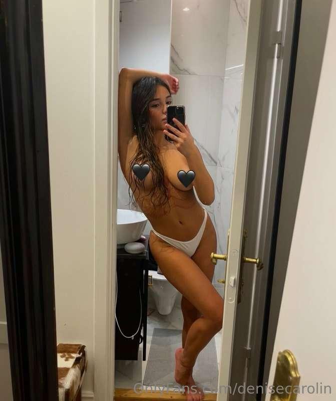 I'm alone and bored at home 🤭🤫🔥 Shall we play??