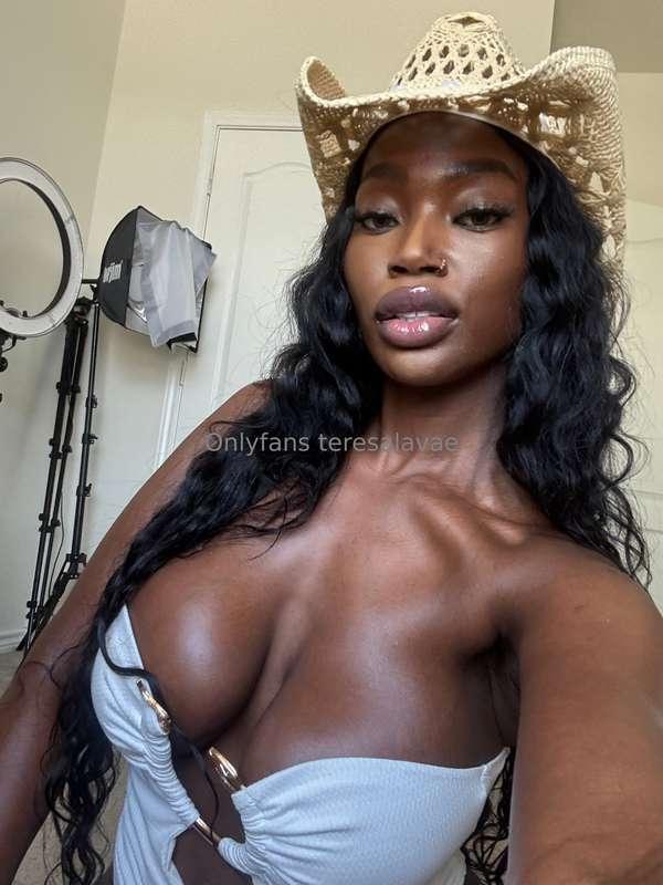 Can I be your cowgirl ? 