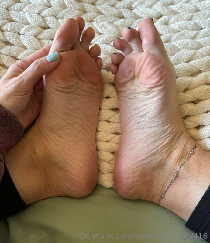 it’s a double wrinkly sole kinda day〰️