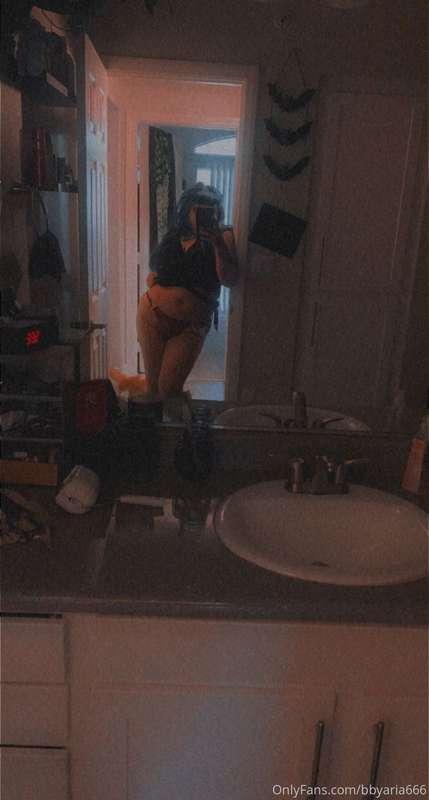 i sucked on titties yesterday im so happy 💘  happy pride mon..