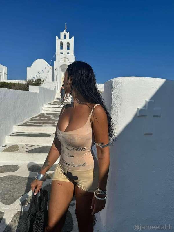 Sexy and hot🔥
