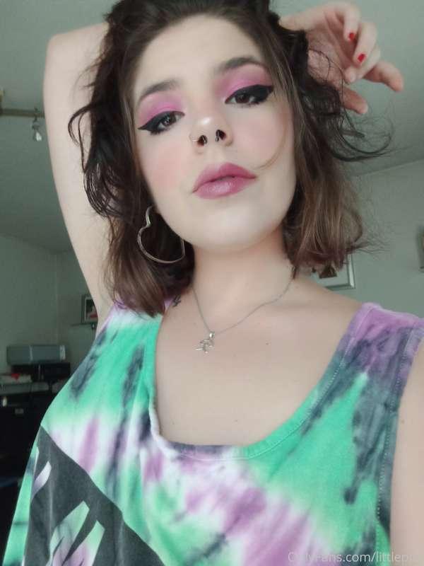 morning! 
today i feel so sick🤧🤧
spoil me a little to make m..