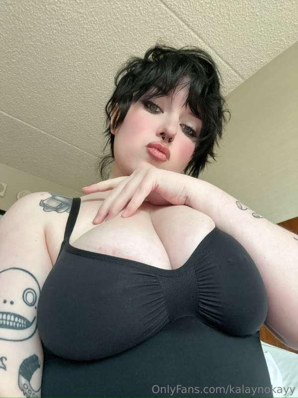 The girls are out to play 🍒 DM me for more 💋