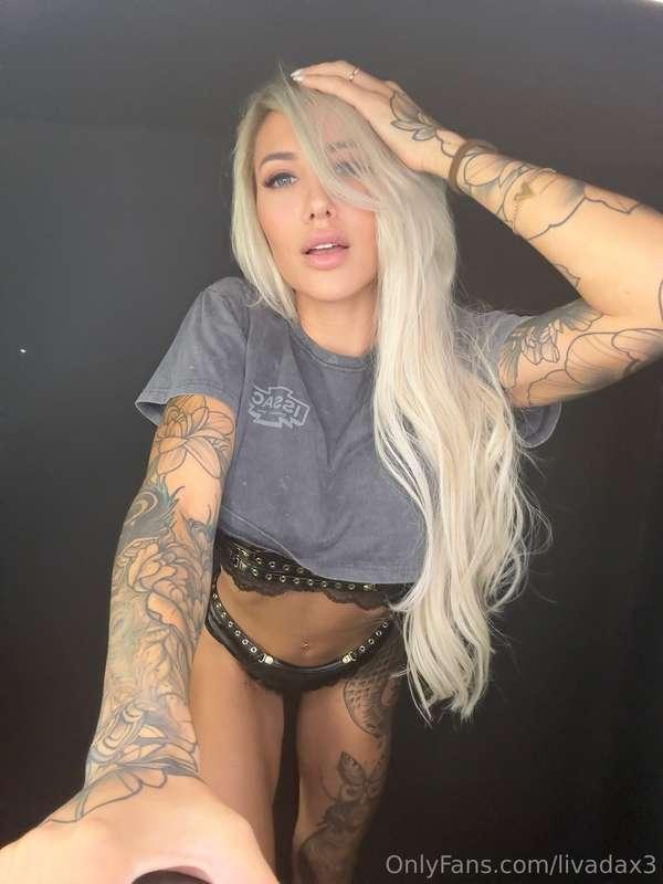It`s getting wild today 😻