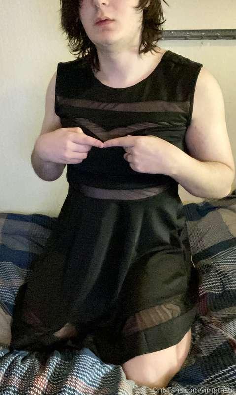 Soo, which outfit do you like better~? 😘
