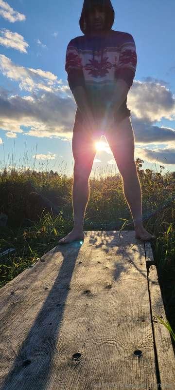 let the sun shine in, and face it with a grin.
Happy Monday ..