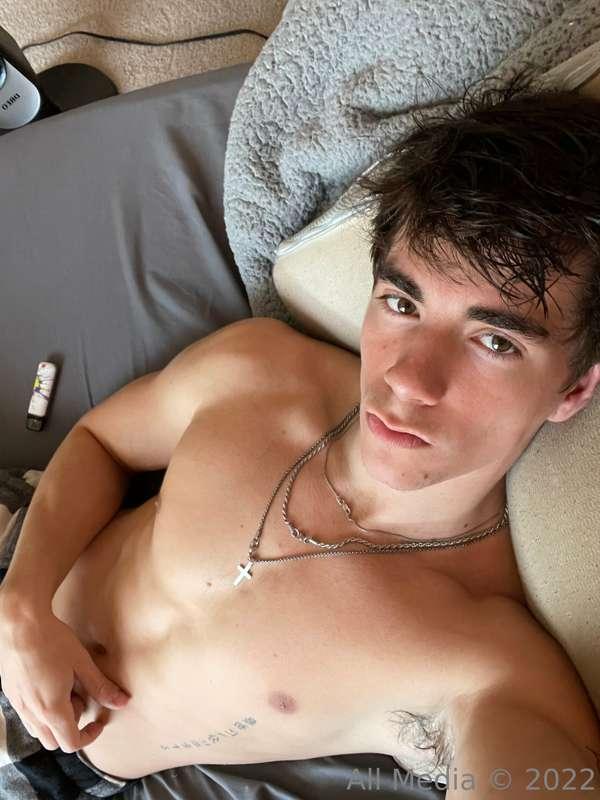 Hey😏