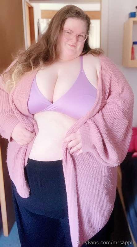 My outfit today is as confused as the weather lately. 🩷💜🖤
